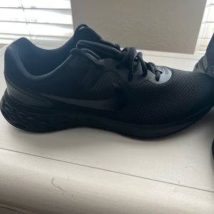Nike Revolution 6 NN men’s size 12